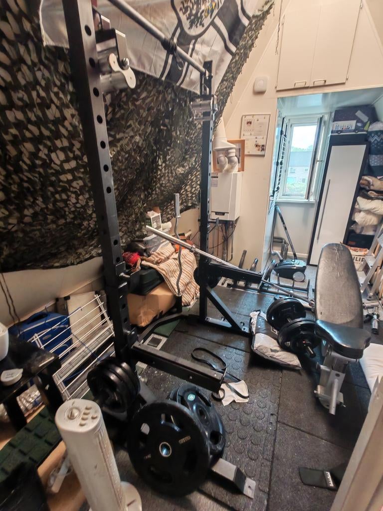 VirtuFit Squat Rack / Half Rack met ATX Landmine & Spotters, Sport en Fitness, Fitnessapparatuur, Ophalen, Gebruikt, Krachtstation