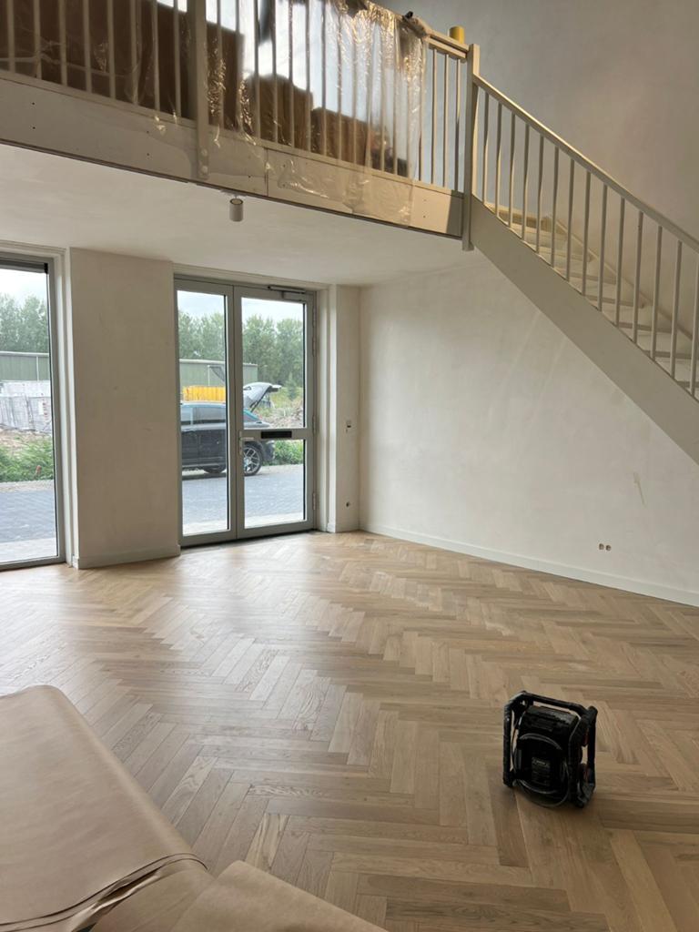 Afgelakte Eiken visgraat 90x600 parketvloer diverse kleuren, Ophalen, 50 tot 150 cm, Nieuw, 10 m² of meer
