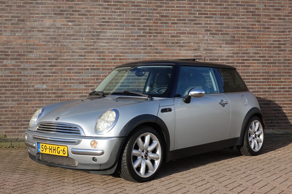 MINI Mini 1.6 Cooper Chili, prachtige auto! Panoramadak, led, Voorwielaandrijving, 15 km/l, Gebruikt, 4 cilinders