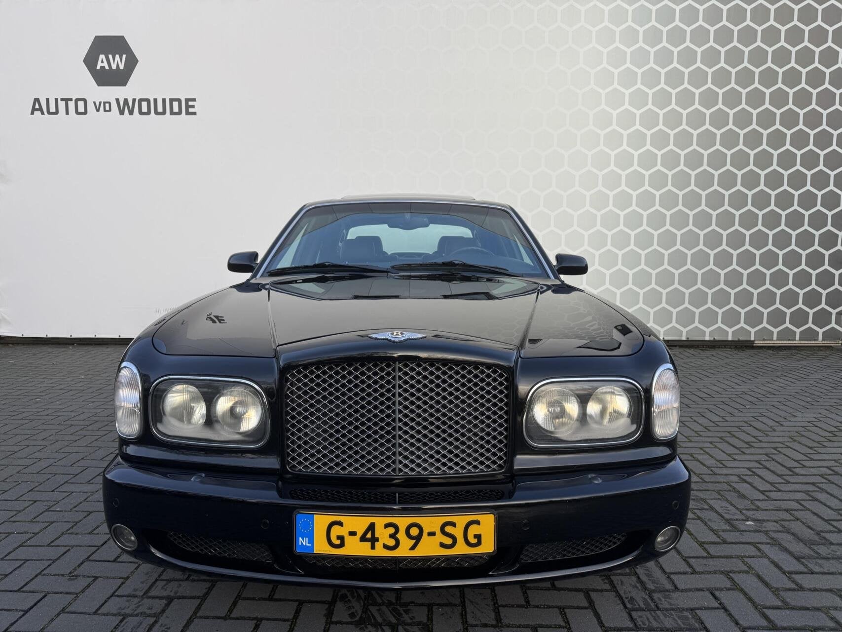 Bentley Arnage 6.8 V8 T 460PK Schuifdak Zwart Leer Schuifdak, Auto's, Bentley, Automaat, Achterwielaandrijving, 6761 cc, 4 stoelen