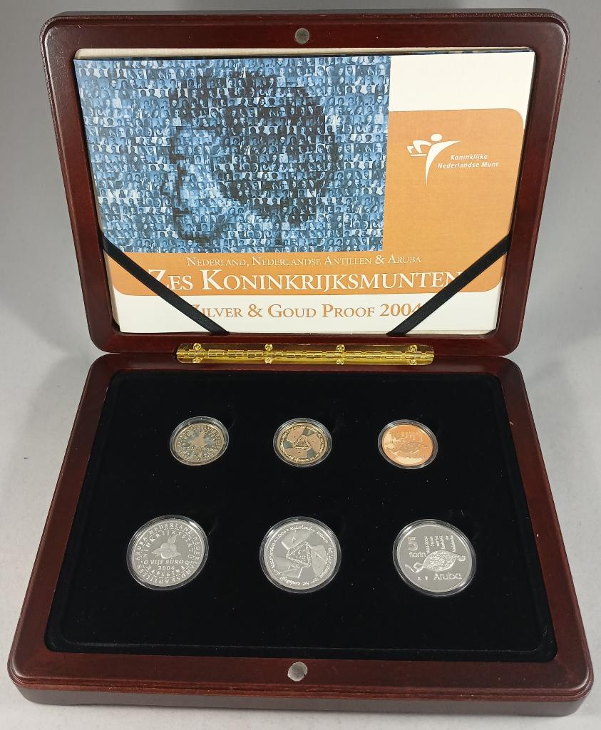 Prestigeset 2004 Koninkrijks statuut, Postzegels en Munten, Setje, Koningin Beatrix, Euro's, Ophalen of Verzenden