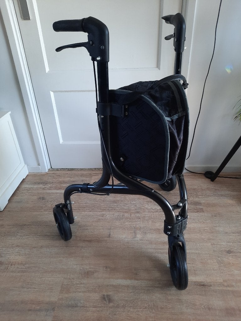 3 wiel rollator, Ophalen, Opvouwbaar, Gebruikt