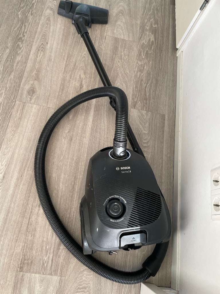 Bosch Serie 2 Stofzuiger - Krachtig en Compact, Witgoed en Apparatuur, Stofzuigers, Gebruikt, 1200 tot 1600 watt, Stofzak, Ophalen of Verzenden