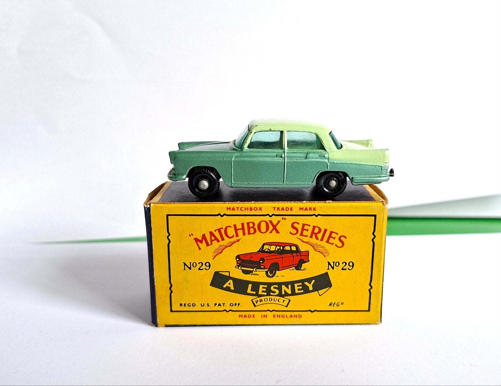 Matchbox 29 austin camebridge, Ophalen of Verzenden, Zo goed als nieuw, Auto, Matchbox