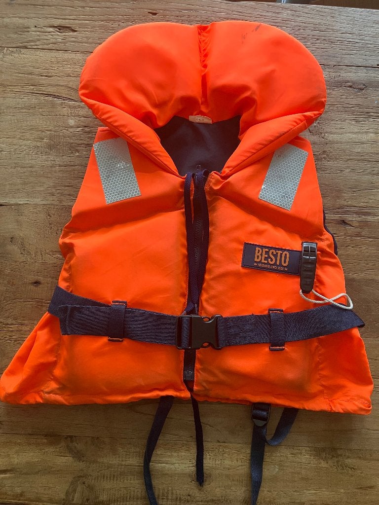 Besto Reddingsvest 30-40kg, Watersport en Boten, Watersportkleding, Ophalen, Gebruikt, Kind, Besto