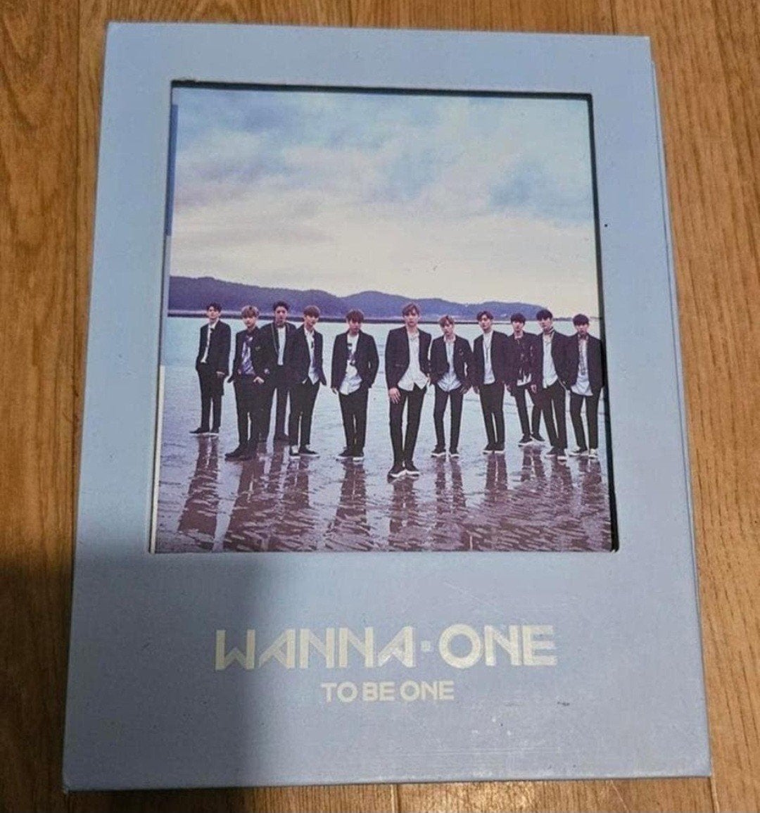 Wanna One - To Be One Box, Ophalen of Verzenden, Zo goed als nieuw