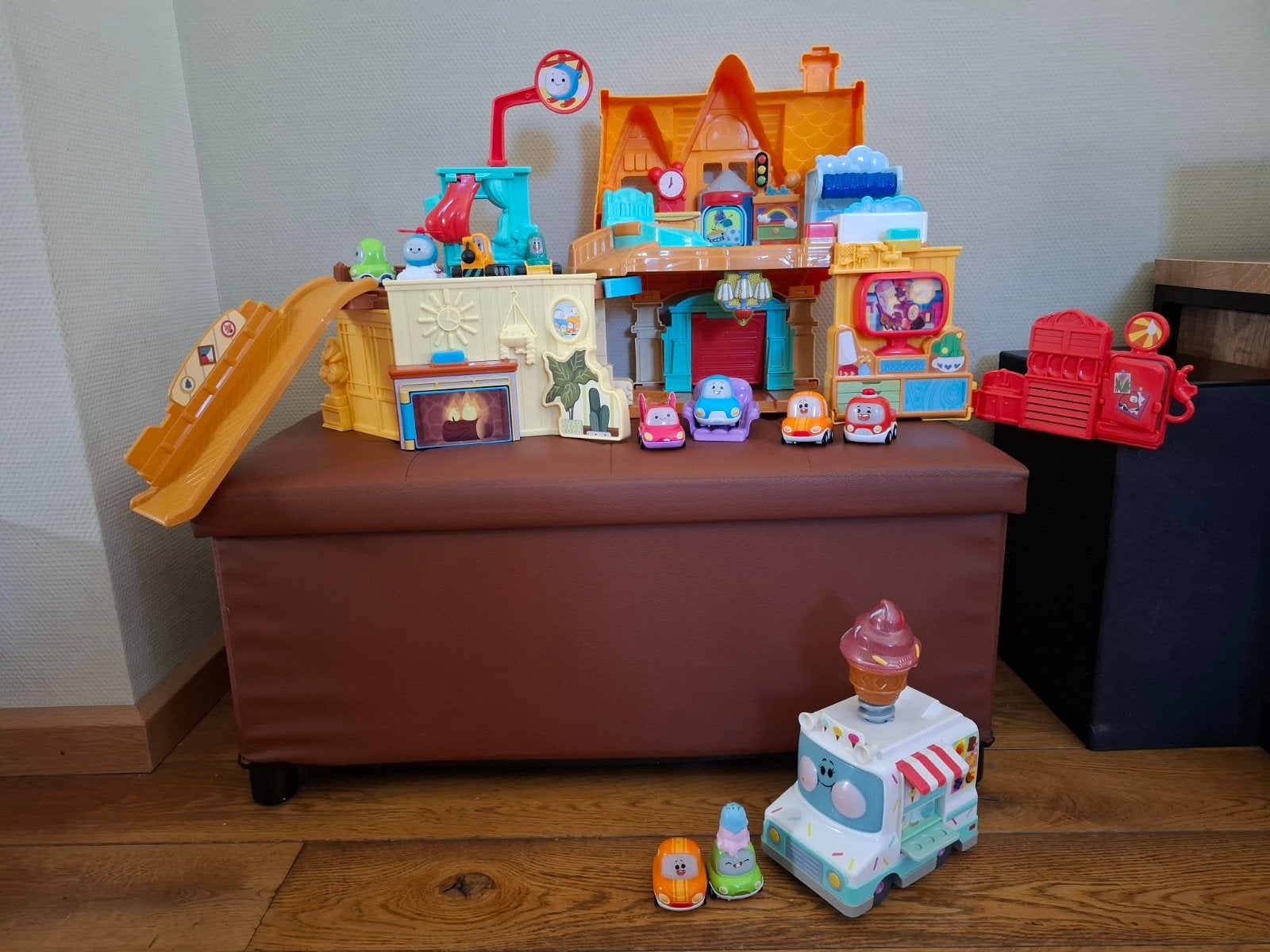VTech Toet Toet Auto's Huis en IJscokar - Compleet en Netjes, Kinderen en Baby's, Speelgoed | Overig, Ophalen of Verzenden, Gebruikt