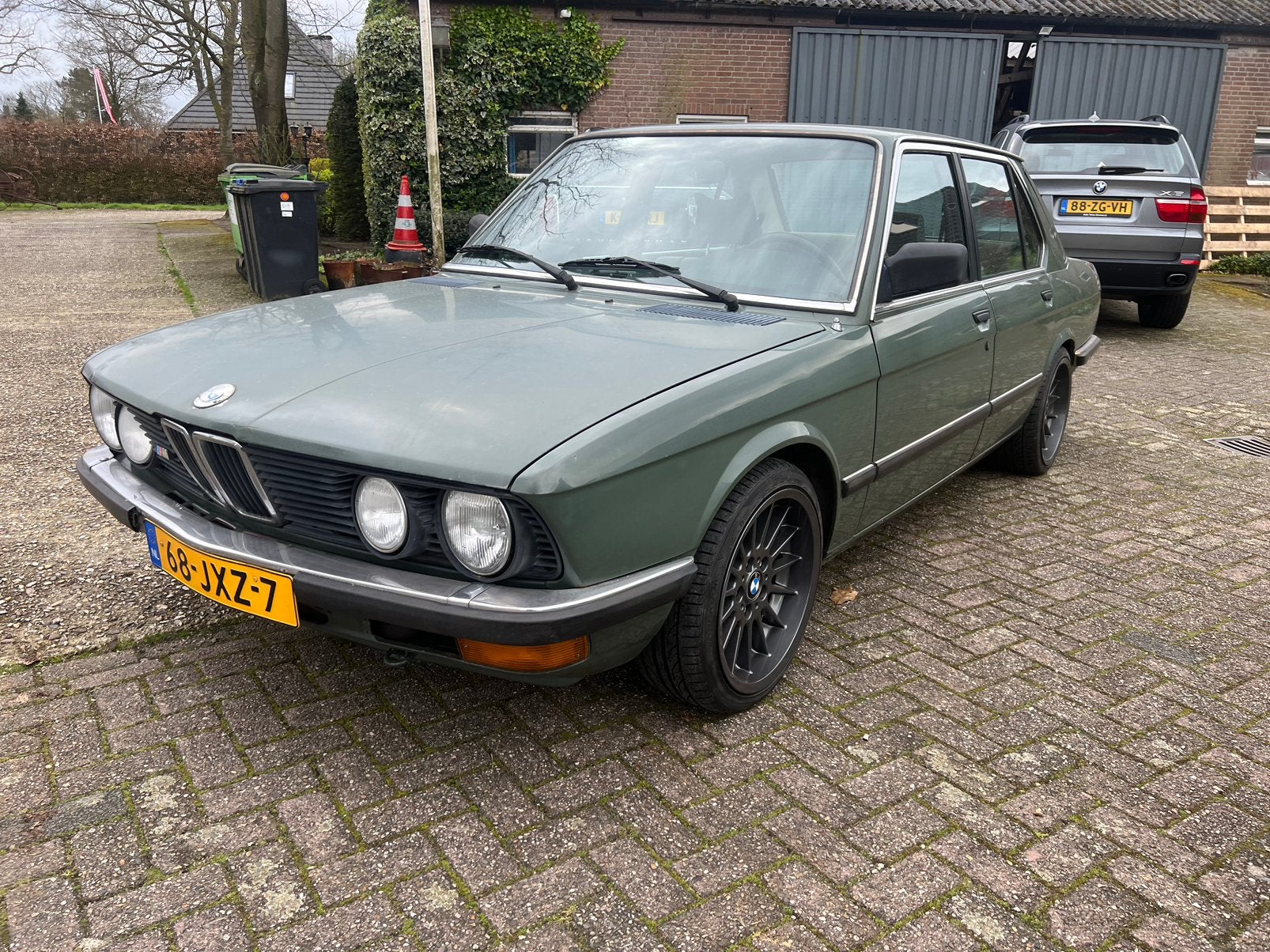 BMW 527i Turbo 300pk belastingvrij APK 2 jaar, Auto's, BMW, USB, Overige kleuren, Particulier, 1120 kg