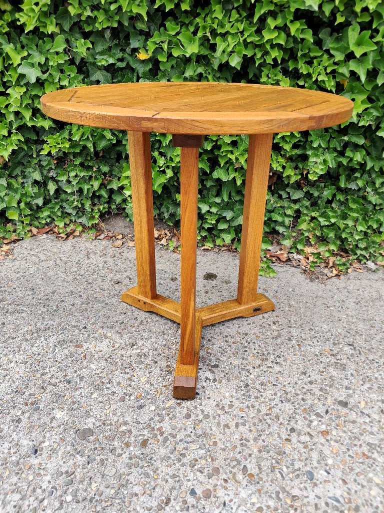 Gloster tuintafel rond 72 cm doorsnede hoogte 71 cm, Ophalen, Gloster Furniture GmbH Zeppelinstraße 22, 21337 Lüneburg, Germany