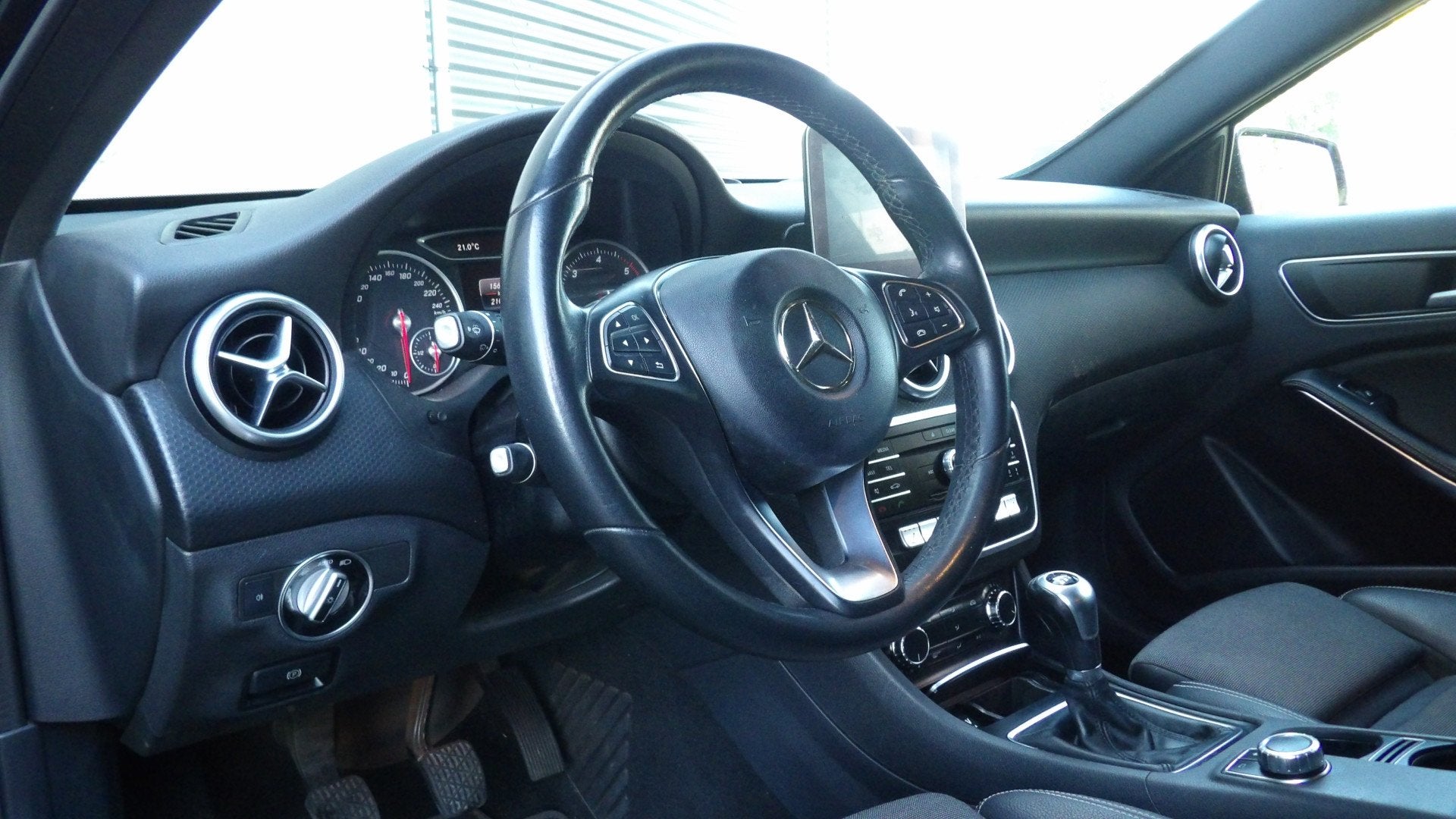Mercedes-Benz A-Klasse BWJ 2017 | 180 d Business Solution |, Auto's, Gebruikt, 4 cilinders, Leder en Stof, Zwart