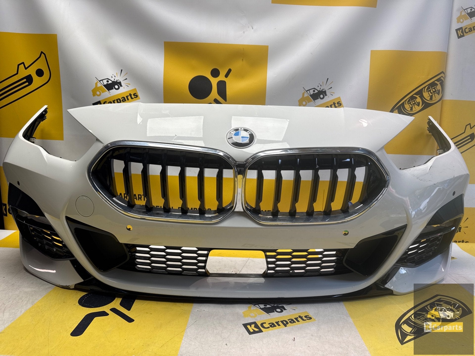 BMW 2 Serie F44 Voorbumper Gran Coupe M-PAKKET 51118075476, Petuelring 130
80788  Munich, DE, Gebruikt, Voor, Info@bmw.de