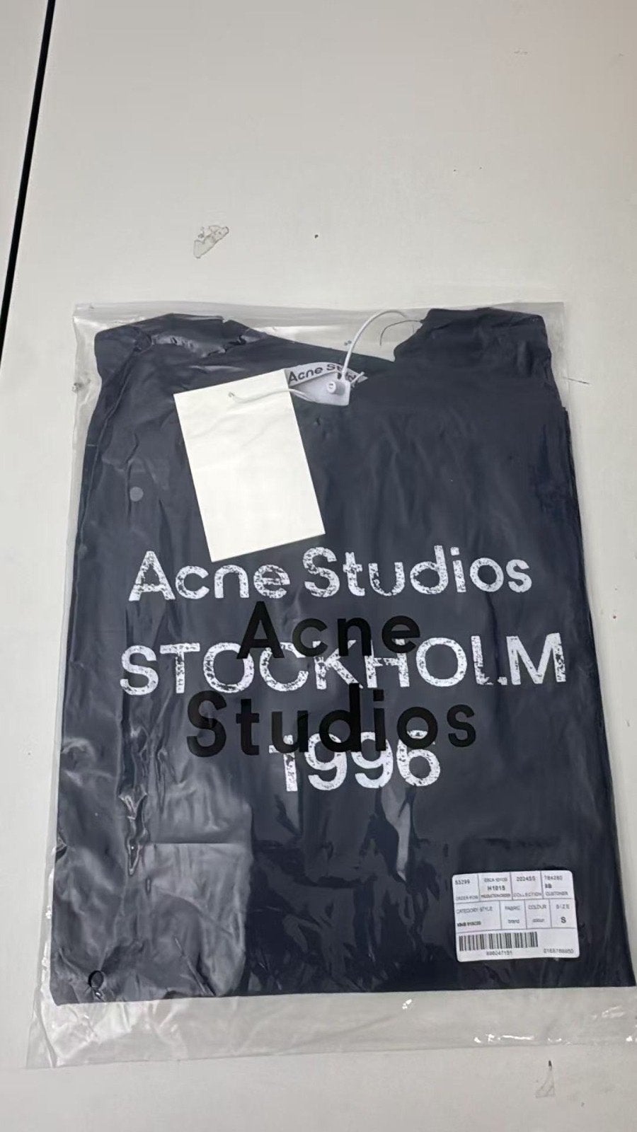 Acne Studios T-shirt Zwart Maat S Nieuw, Ophalen of Verzenden, Nieuw, Zwart