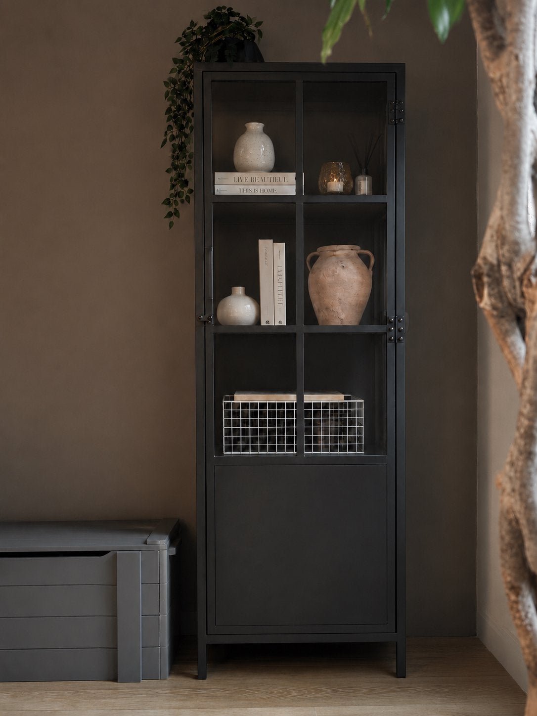 Kwantum Castello vitrine kast en tv meubel, Huis en Inrichting, Ophalen, Gebruikt, 25 tot 50 cm, 150 tot 200 cm