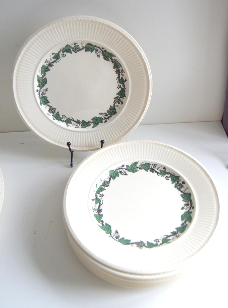 8 vintage Wedgewood Stratford ontbijtborden in prima staat, Huis en Inrichting, Ophalen of Verzenden, Zo goed als nieuw, Bord(en)