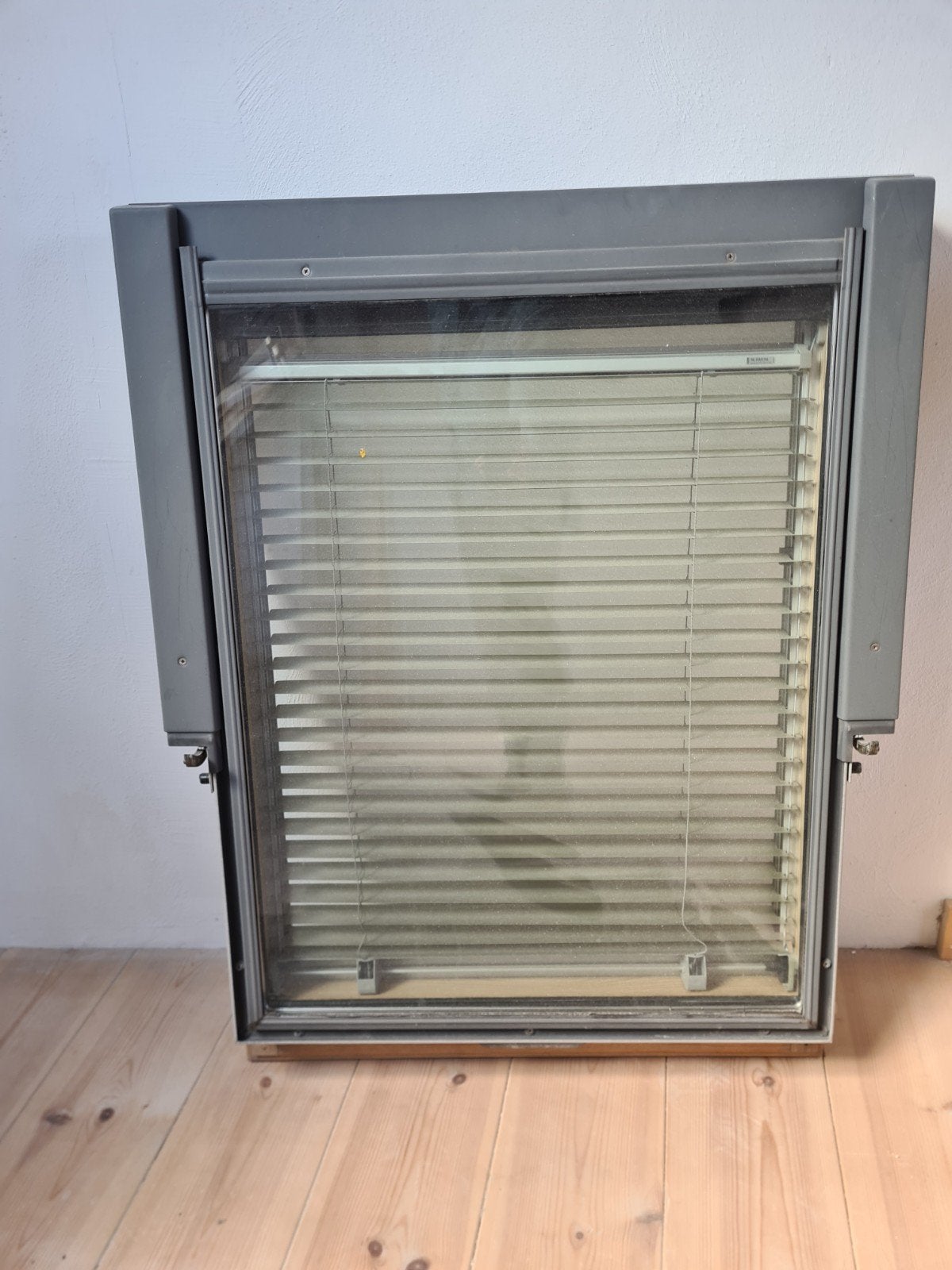 Velux Dakraam GGL M04 3059 met jaloezie en gootstukken, Ophalen, Gebruikt, 80 tot 120 cm, 80 tot 120 cm