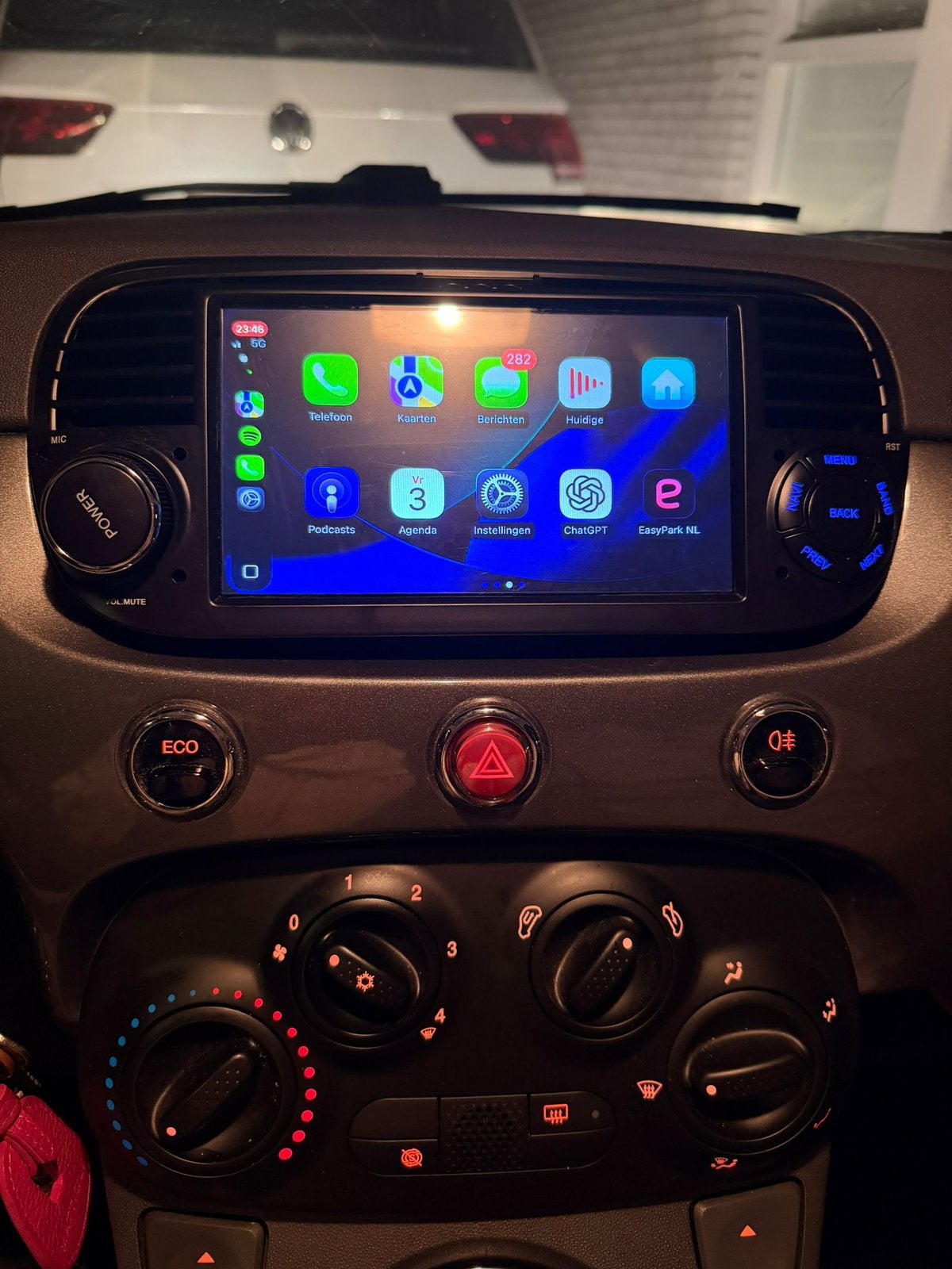 Navigatie voor Fiat 500 (zwart) – CarPlay & Android Auto, Auto diversen, Autoradio's, Ophalen of Verzenden, Gebruikt