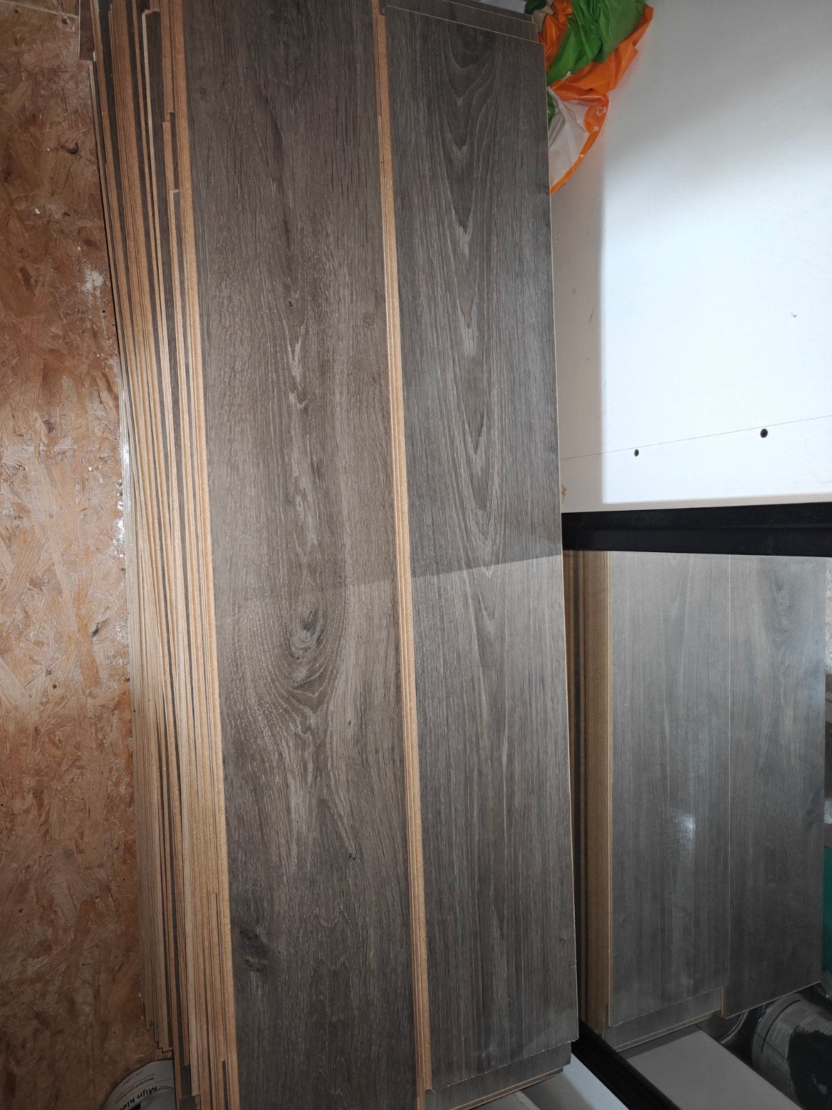 Quickstep laminaat planken (ca. 100 stuks, deels beschadigd), Ophalen, 50 tot 150 cm, 10 m² of meer, 10 tot 30 cm