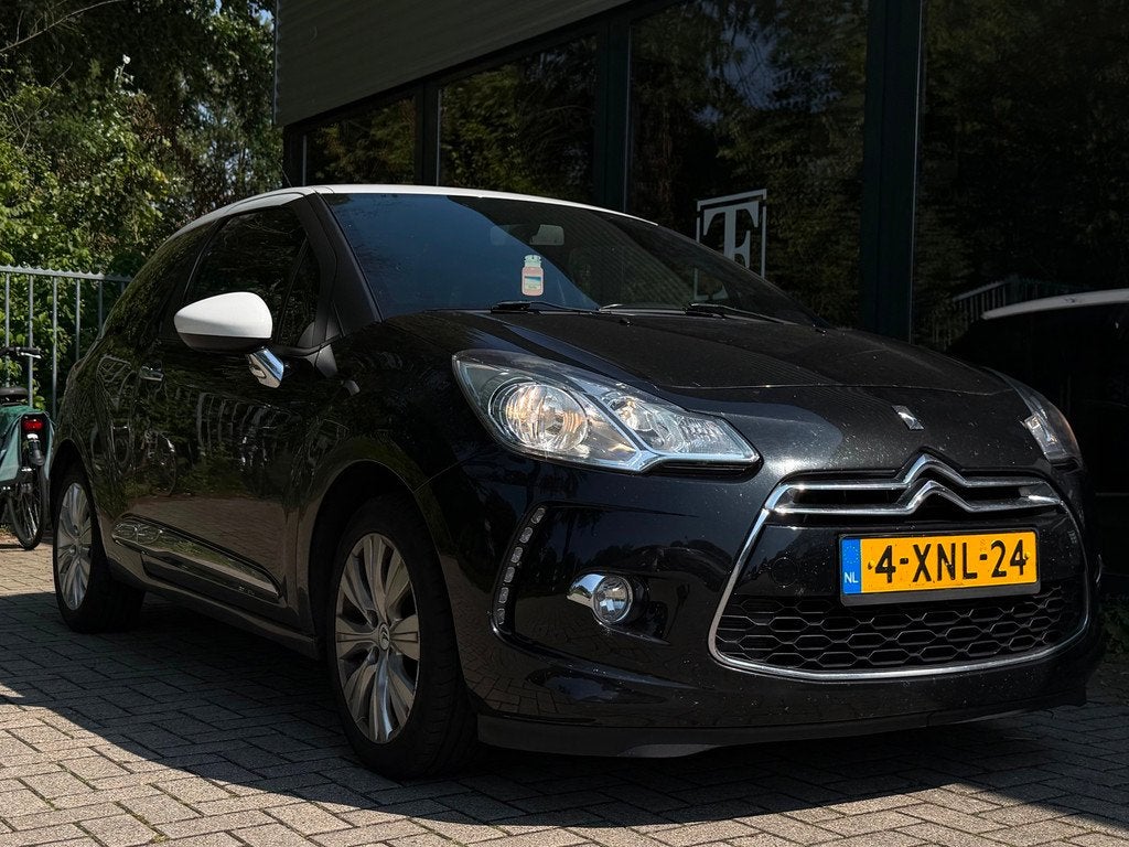 Citroen DS3 1.2 PureTech So Chic Cruise Control Nieuwe Apk A, Auto's, Citroën, Voorwielaandrijving, Euro 5, Gebruikt, 31 €/maand