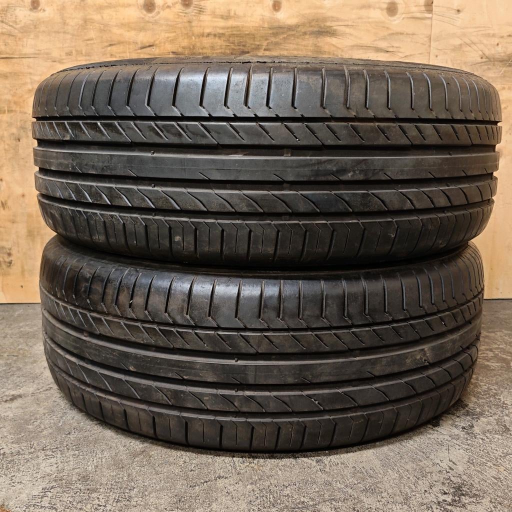 2x 235 55 19 Continental zomer 235/55 R19, Auto-onderdelen, Banden en Velgen, Band(en), Zomerbanden, 19 inch, 235 mm, Personenwagen