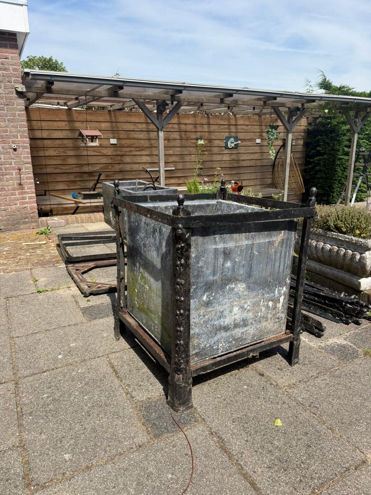 3 plantenbakken met gietijzeren sierdelen – restauratie, Gebruikt, Balkon, Vierkant, Ophalen of Verzenden