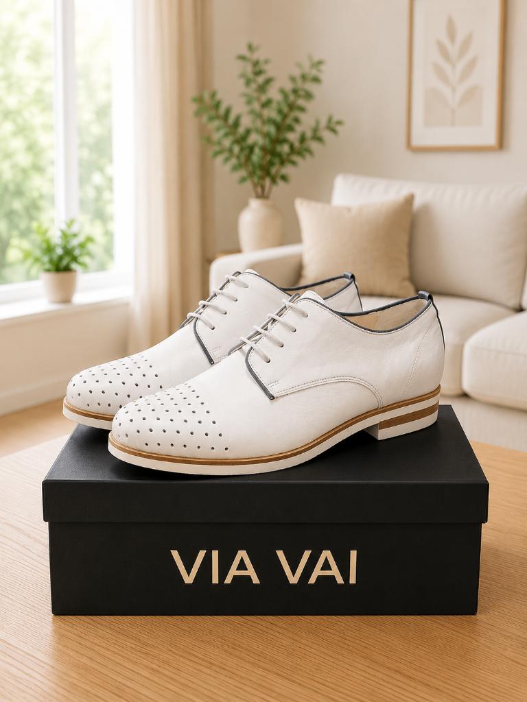 Witte leren derbyschoenen – VIA VAI, Via Vai, Schoenen met lage hakken, Wit, Nieuw