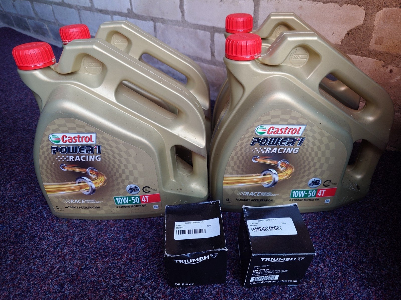 Triumph Castrol power RS 4AT 10W50 olie (16L) + 2x filter, Ophalen
