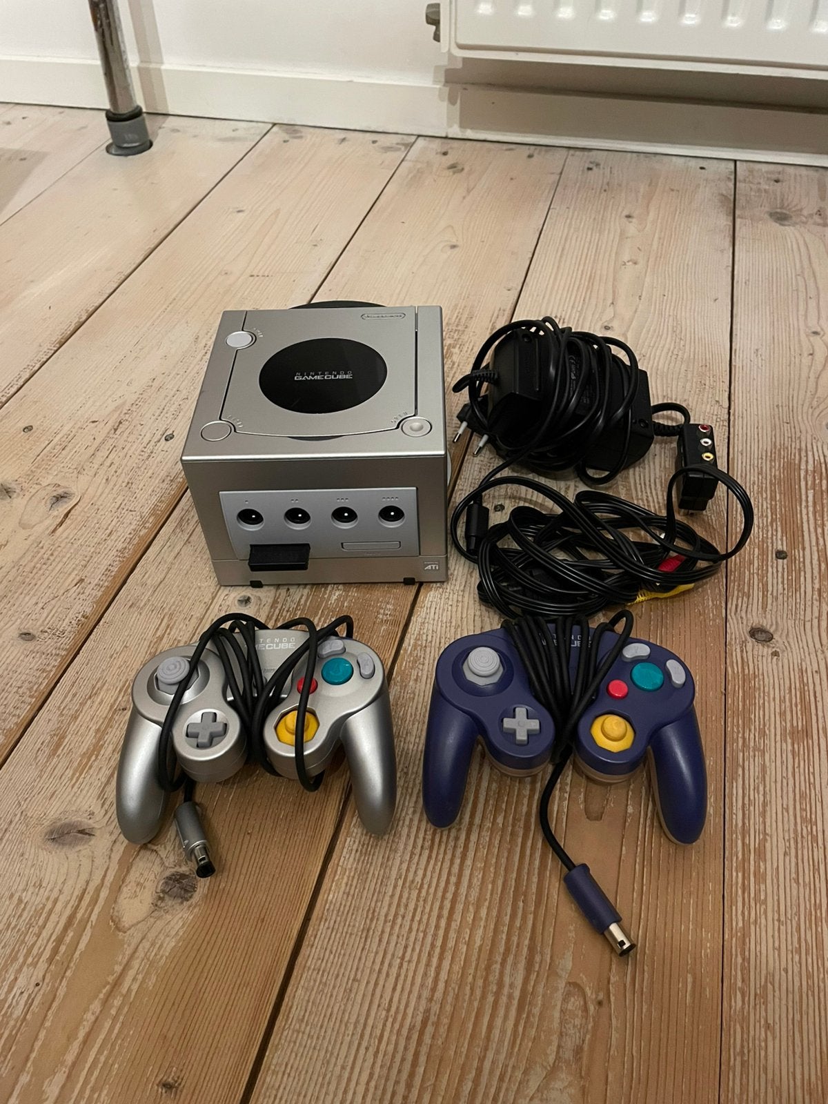 Nintendo GameCube console + controllers (2), Spelcomputers en Games, Spelcomputers | Nintendo GameCube, Ophalen, Zo goed als nieuw