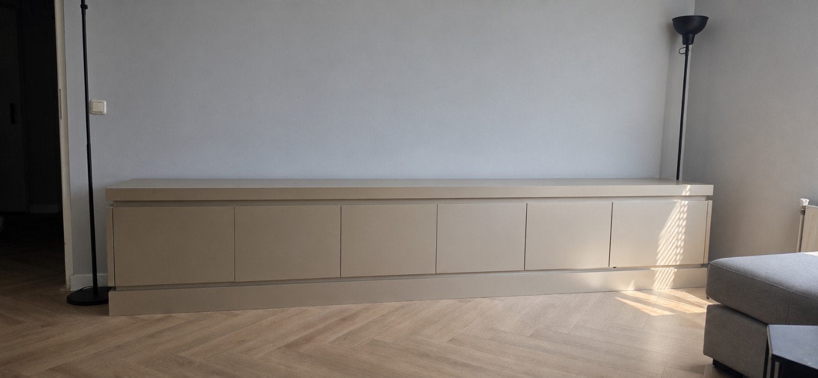 Strakke, moderne tv-meubel/dressoir op maat, Huis en Inrichting, Ophalen of Verzenden, Zo goed als nieuw, 200 cm of meer, Minder dan 100 cm