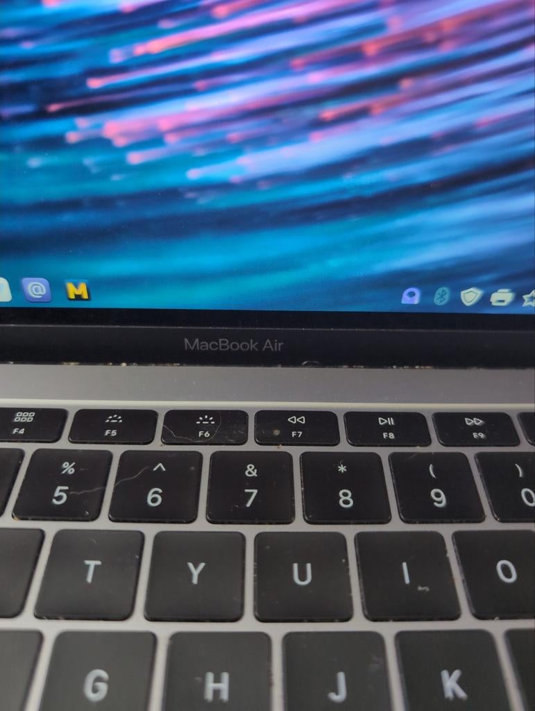 MacbookAir met Linux Mint 22.3, Qwerty, 8 GB, 13 inch, Minder dan 2 Ghz