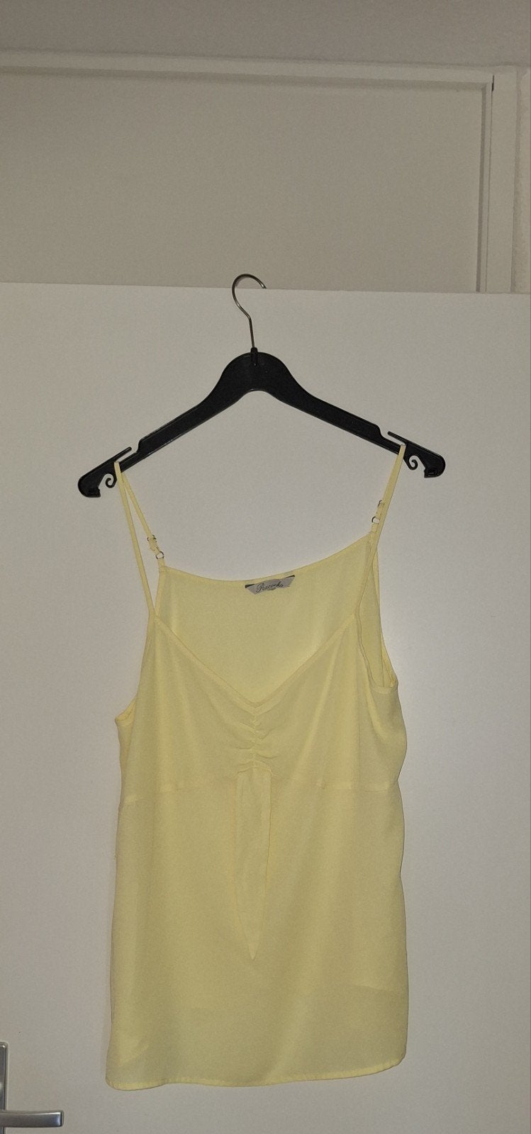 Gele top merk Peacocks maat L, Kleding | Dames, Tops, Zo goed als nieuw, Maat 42/44 (L), Geel, Zonder mouw, Ophalen of Verzenden