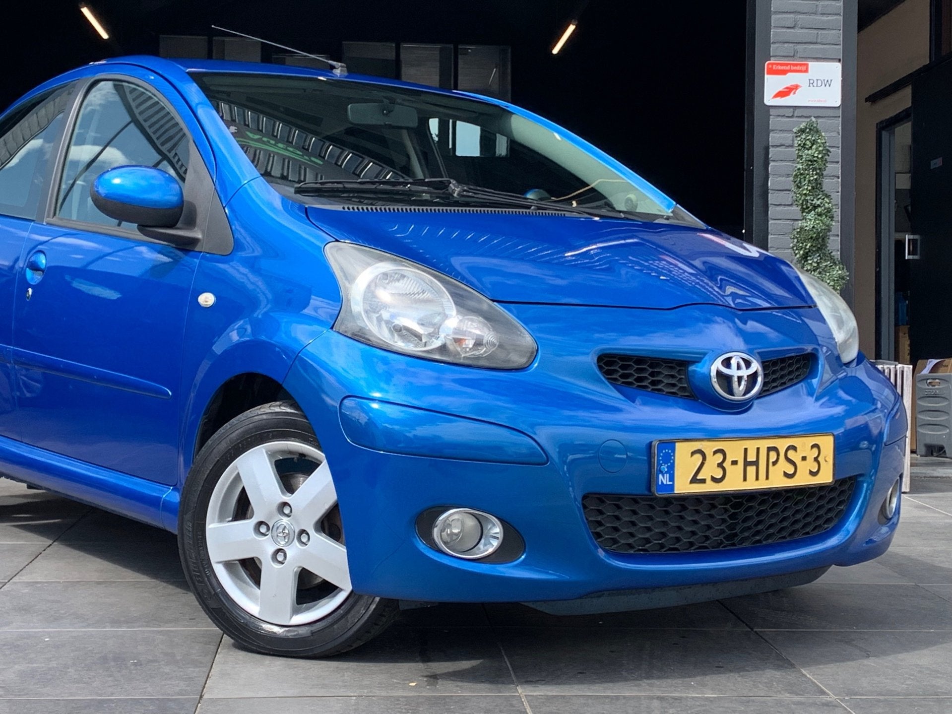 Toyota Aygo 1.0-12V|2e eig|NAP|Airco|El.Ramen|5deurs|APK|AUX, Voorwielaandrijving, Stof, Gebruikt, Met garantie (alle)