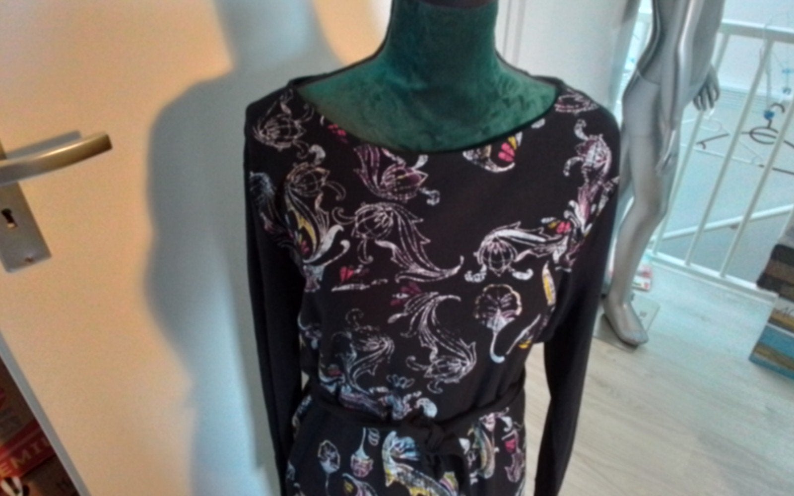 japon, Kleding | Dames, Jurken, Zwart, Maat 42/44 (L), Nieuw, Ophalen of Verzenden
