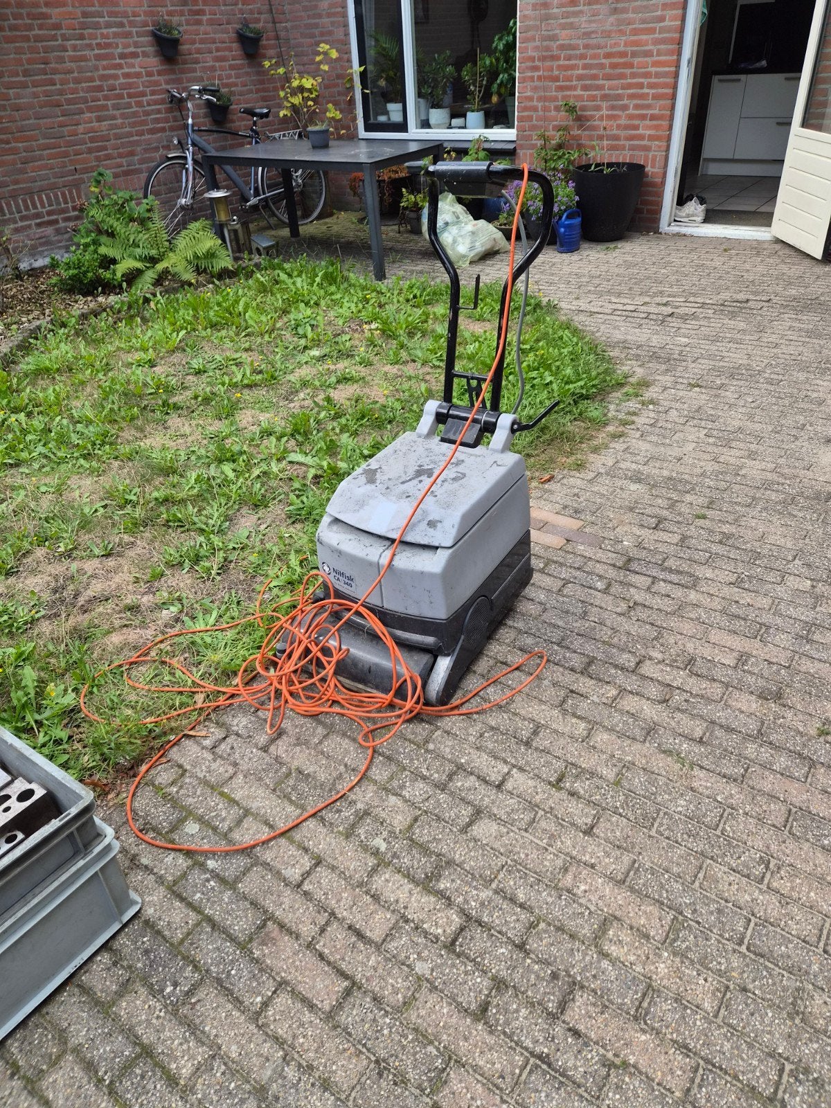 Nilfisk CA340 compacte schrobmachine, Ophalen, Zo goed als nieuw, Schrobmachine