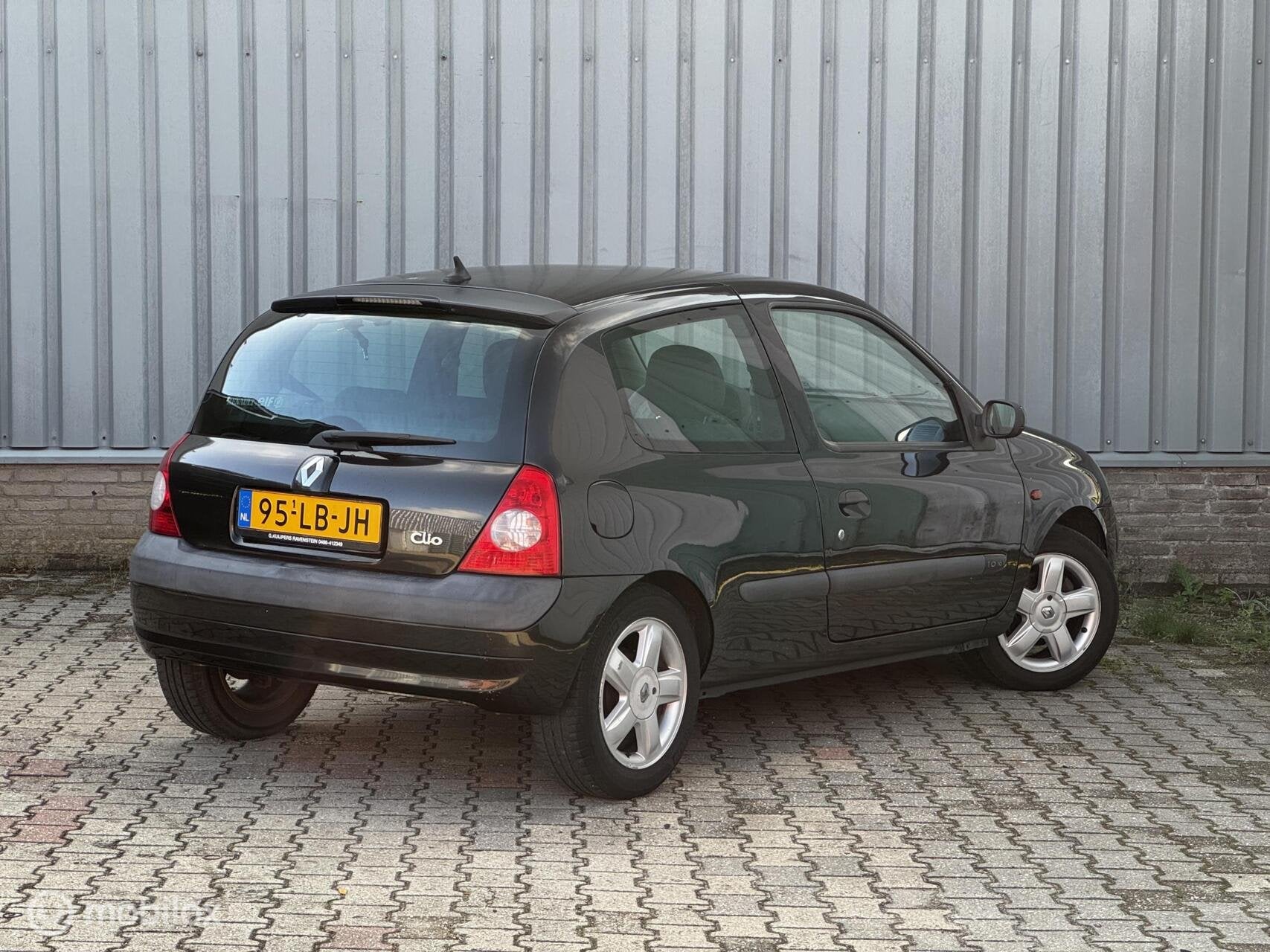 Renault Clio 1.6-16V Dynamique | Cruise | Climate | Nwe APK, Auto's, Voorwielaandrijving, 970 kg, 4 cilinders, Zwart