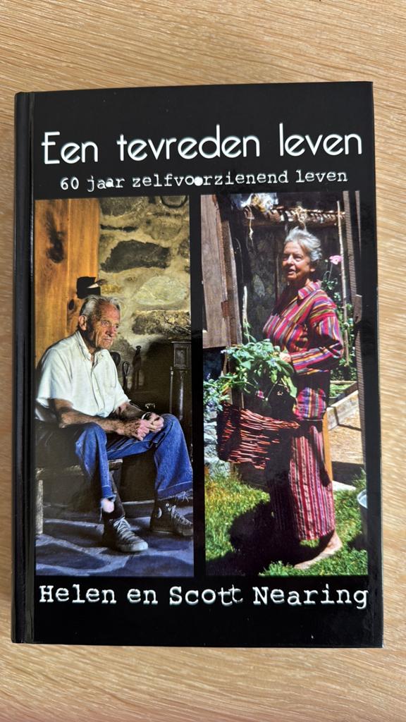 S. Nearing - Een tevreden leven, Boeken, Gezondheid, Dieet en Voeding, Zo goed als nieuw, Ophalen of Verzenden