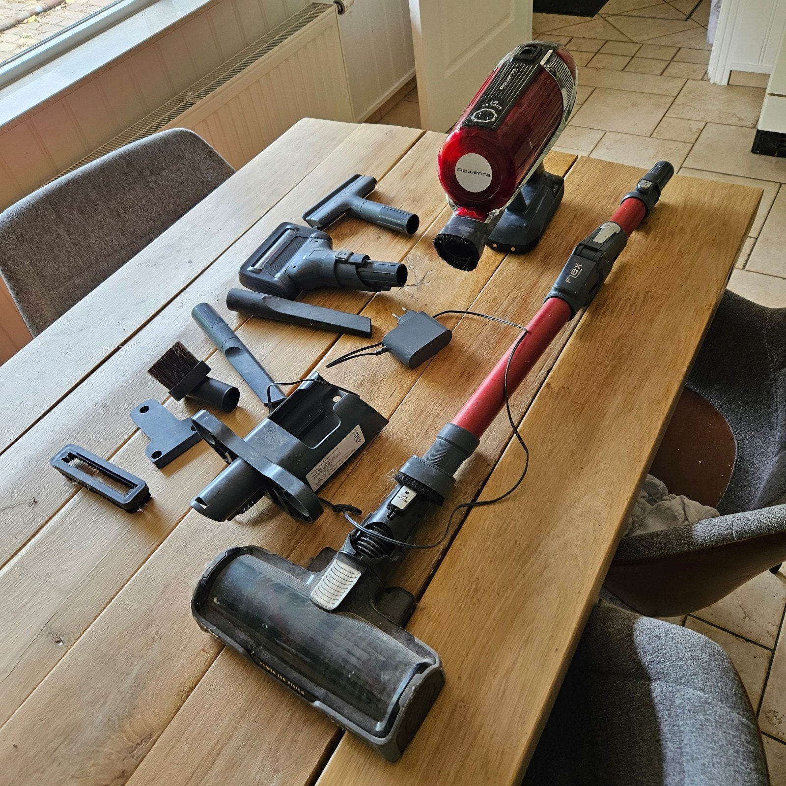 Krachtige Rowenta steelstofzuiger zonder zak op accu, Ophalen of Verzenden