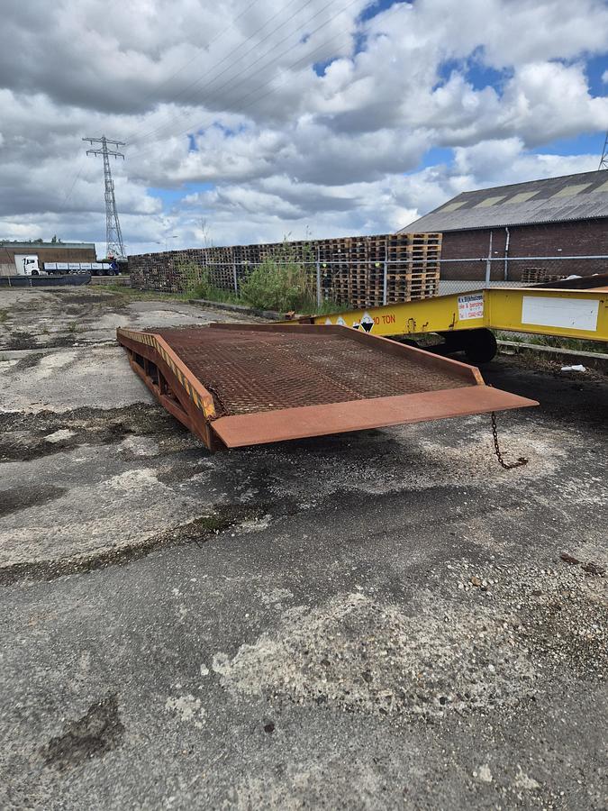 Budget Laadbrug/ laadramp 8t