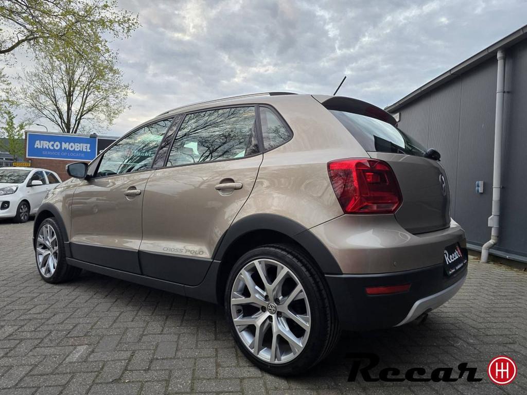Volkswagen Polo - Cross 1.2 TSI Highline/Carplay/Clima/Cruis, Gebruikt, Euro 6, Bedrijf, Handgeschakeld