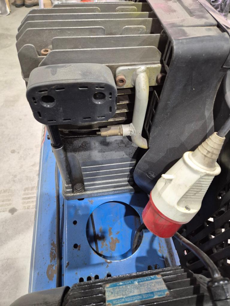 ABAC L270 Compressor - 3 PK, 270 liter tank, Doe-het-zelf en Verbouw, Ophalen