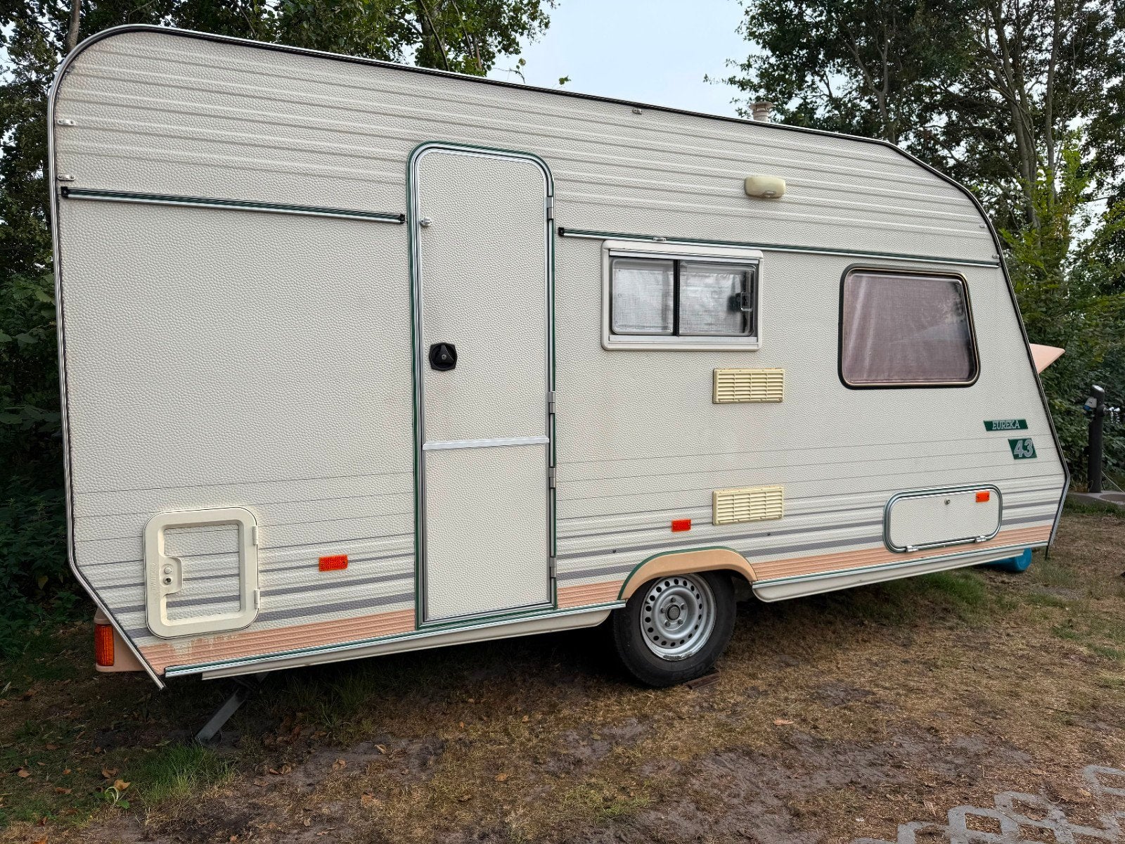 home-car caravan, Home-car, Rondzit, Omvormbare zithoek, Particulier