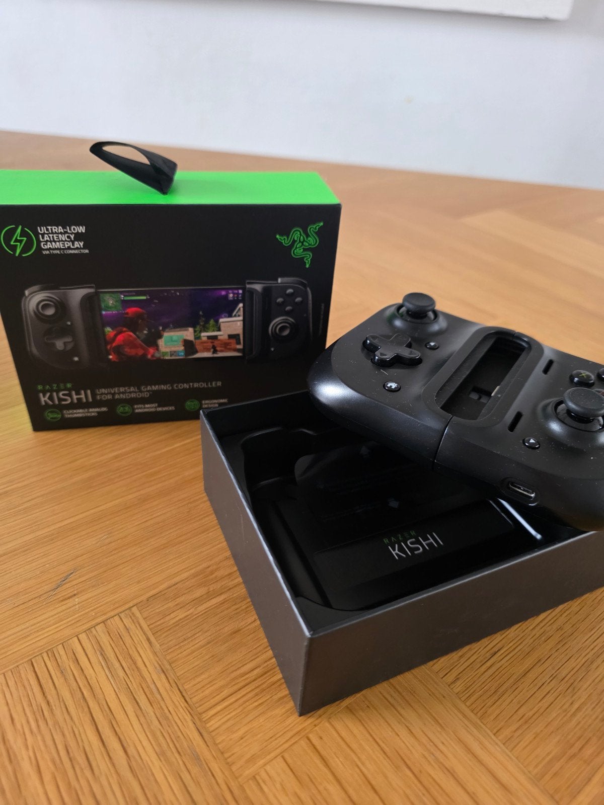 Razer Kishi Gaming Controller voor Android, Inklapbaar, Ophalen of Verzenden, Zo goed als nieuw, Mobiel
