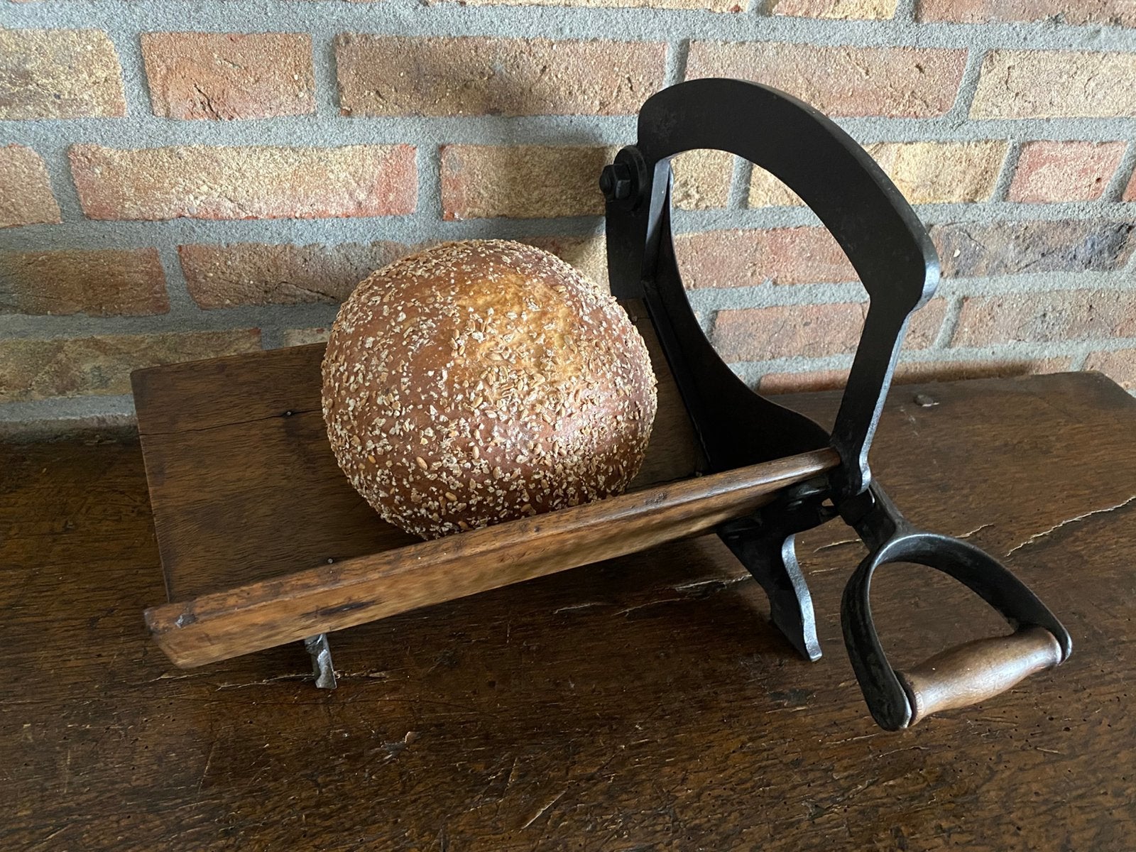 Brocante oude broodsnijmachine, merk Alexanderwerk, Ophalen