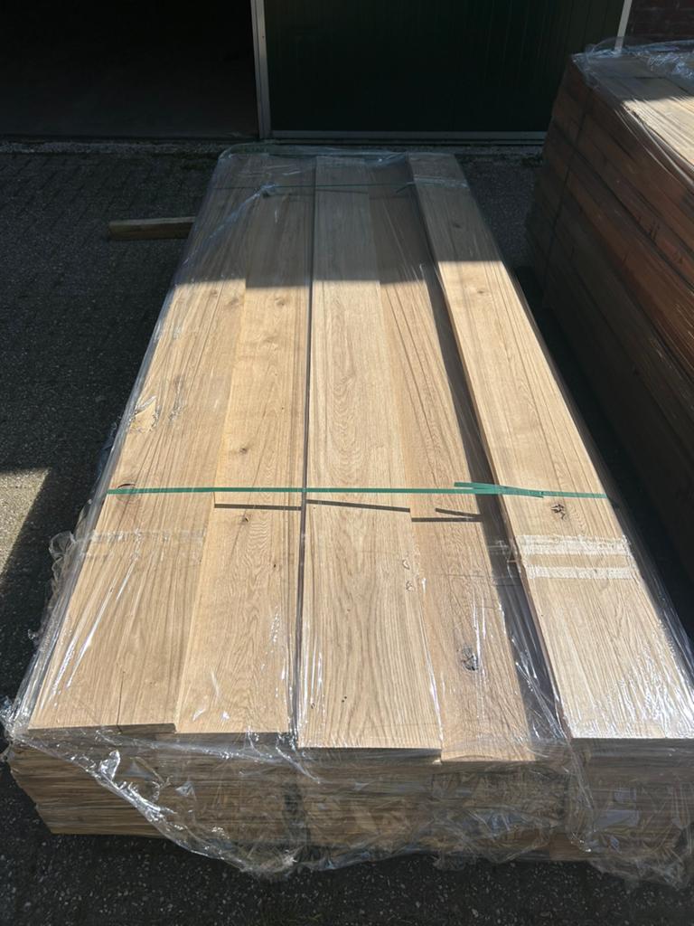 Partij eiken planken te koop. Voorgeschaafd 250x195x2,5