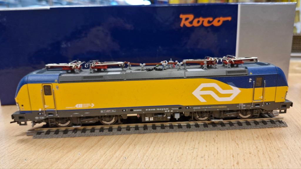 Roco 71974 NS Vectron, Hobby en Vrije tijd, Ophalen of Verzenden, Roco, Gelijkstroom, Locomotief