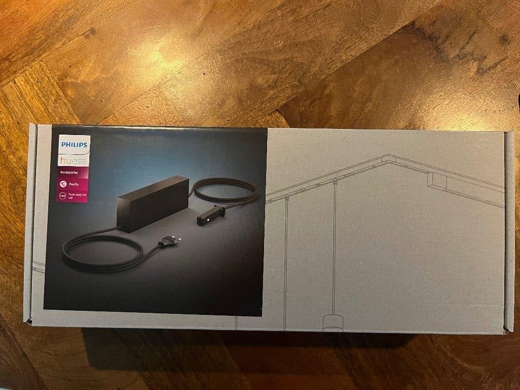 NIEUW in de doos Philips Hue Perifo voeding met stekker, Ophalen of Verzenden, Nieuw, Zwart, Philips Hue