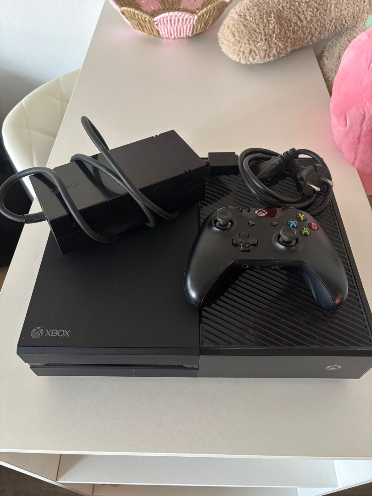 Xbox One 500GB (Model 1540) + Controller + Kabels + 2 games, Spelcomputers en Games, Spelcomputers | Xbox One, 500 GB, Xbox One