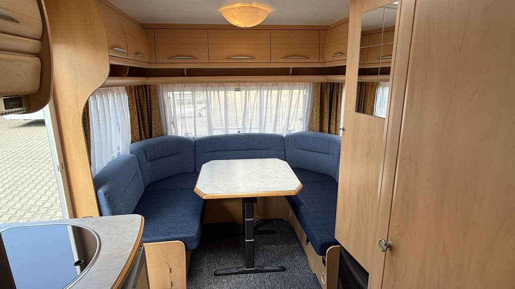 Fendt Saphir 470 F bouwjaar 2002 met voortent en luifel, Caravans en Kamperen, Caravans, Rondzit, Bedrijf, Schokbreker, Tot en met 4