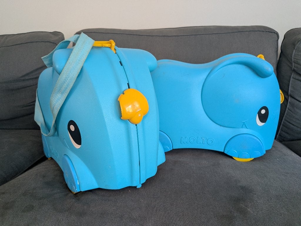 Set van 2 Molto Olifant Kinderkoffertjes op Wieltjes (Blauw), Gebruikt, Hard kunststof, Minder dan 50 cm, Wieltjes