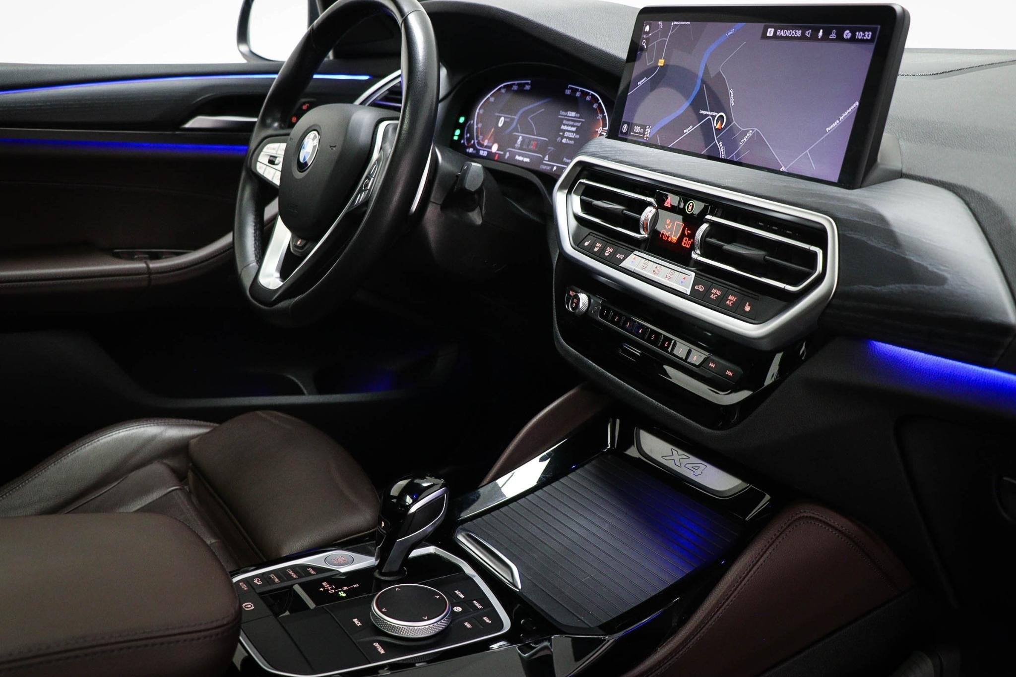 BMW X4 xDrive20i Business Edition Plus | PANORAMADAK | HEAD, Gebruikt, 4 cilinders, Bedrijf, Vierwielaandrijving