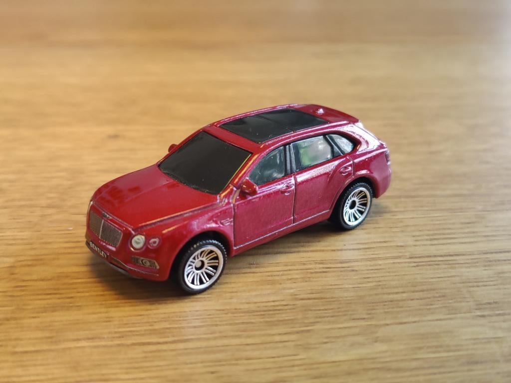 Matchbox Bentley Bentayga ROOD, Ophalen of Verzenden, Zo goed als nieuw, Auto